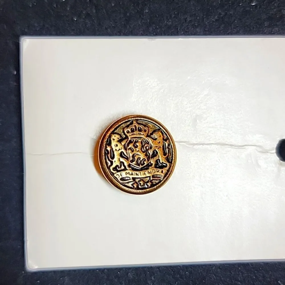 Streamline Vintage Black Gold Round Metal Button K2034
